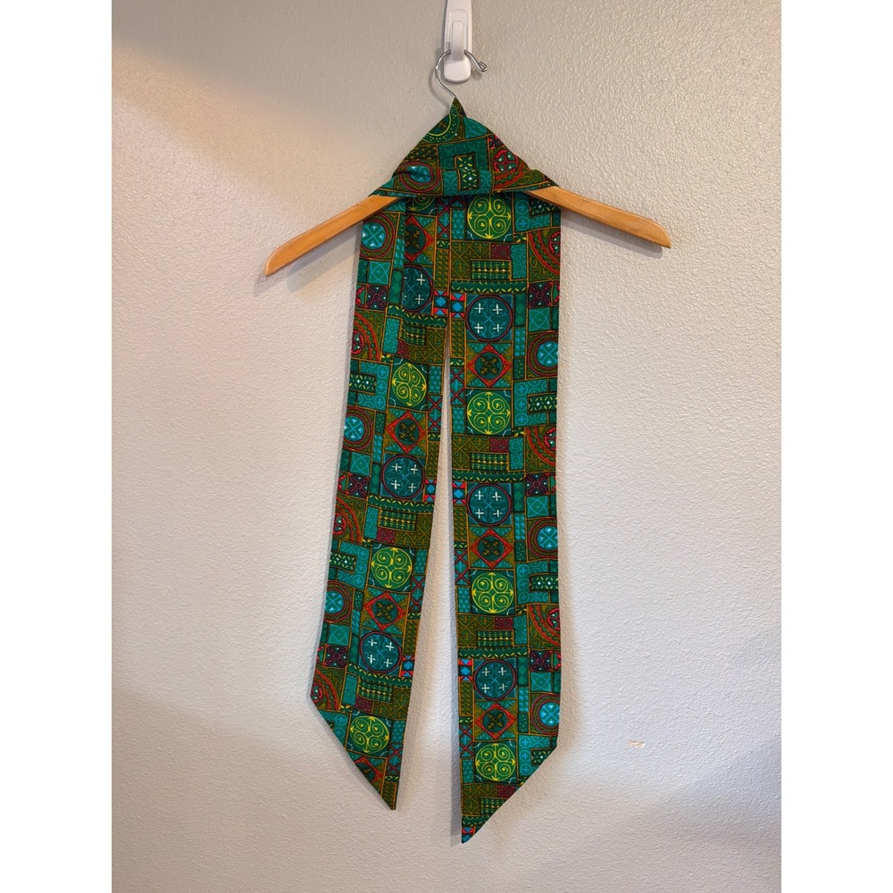Unbranded Skinny Scarf Unisex OS Green Red Geometric Print Mosaic Tie - Picture 3 of 4